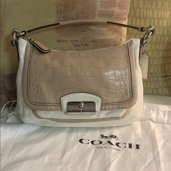 Coach White & Tan Bag - Picture 2 of 9